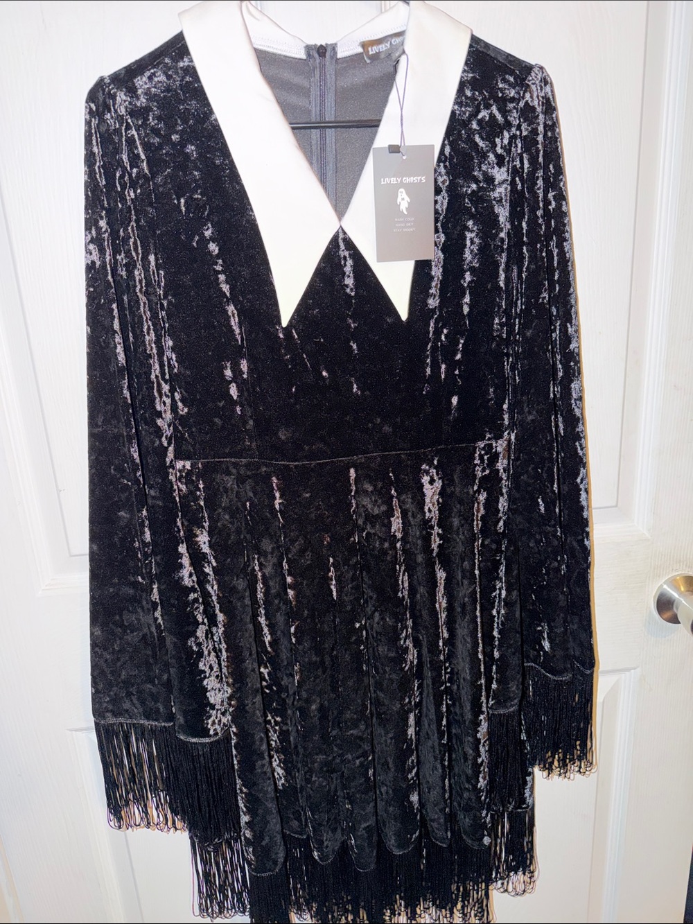 Seven wonders lively ghosts dress size Medium NWT